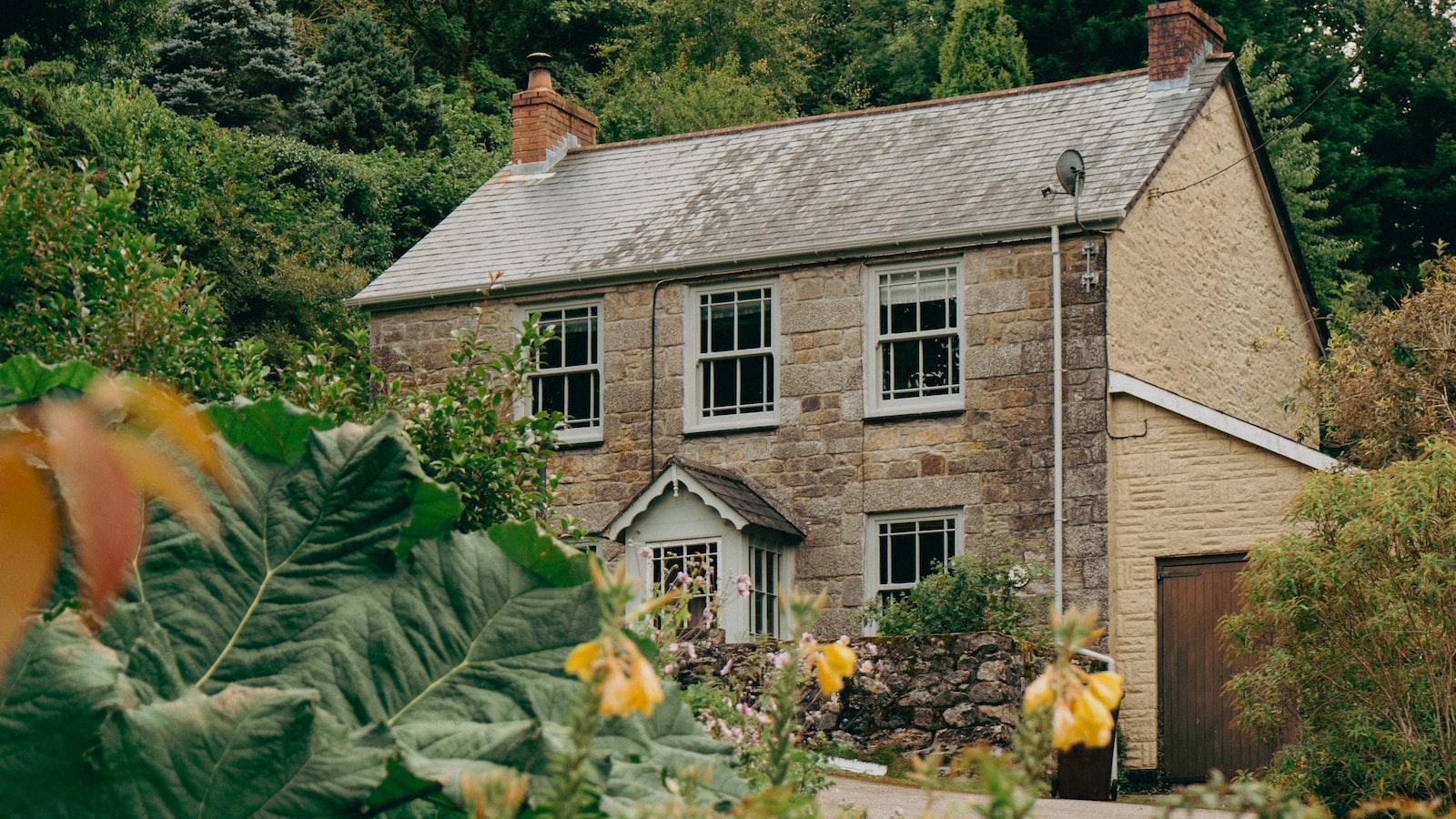 Finding the Right Fit: Key Considerations for Choosing the Best Mortgage Lender