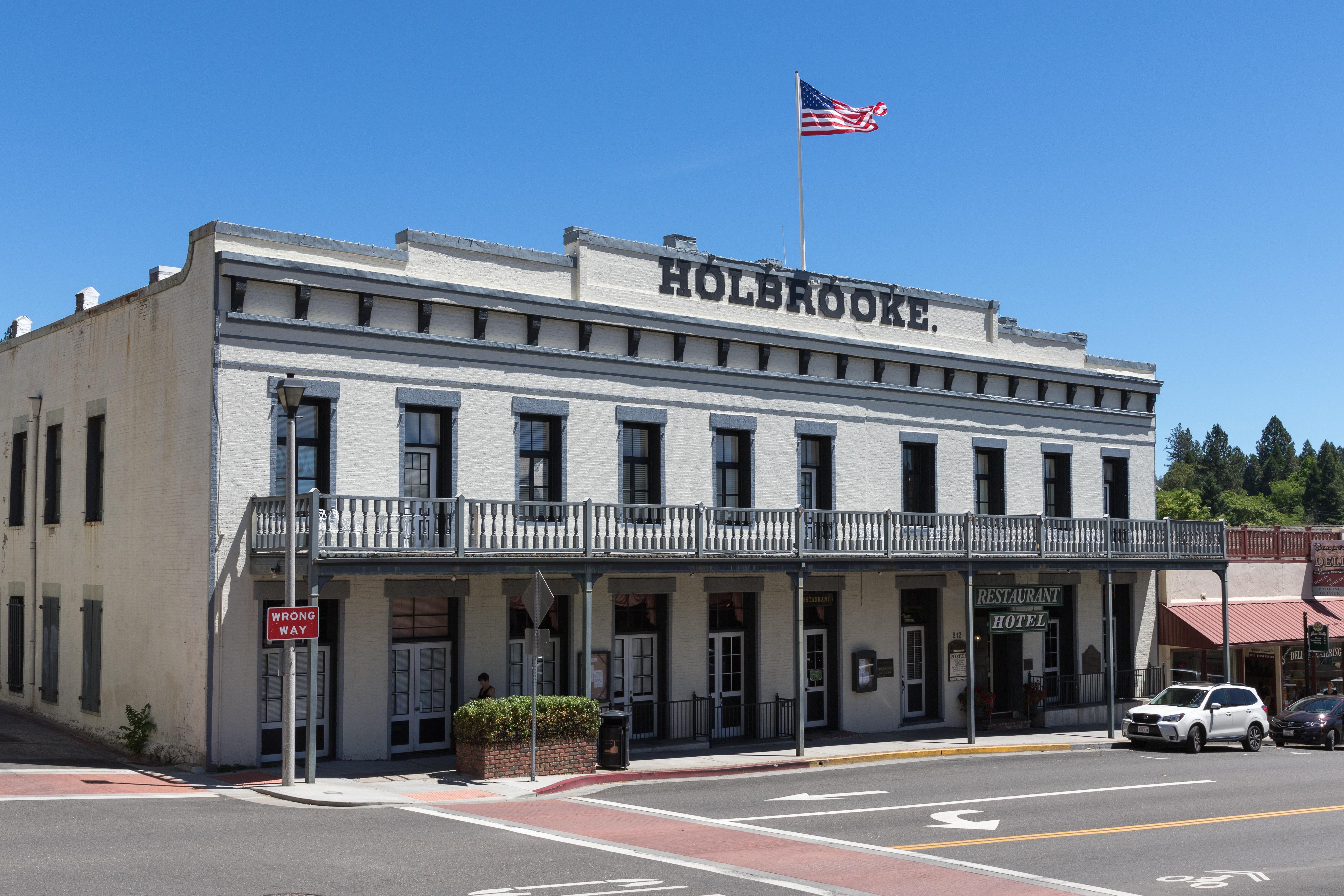 Unlocking New Horizons: The Revolutionary Approach of hotel.edutrip.id