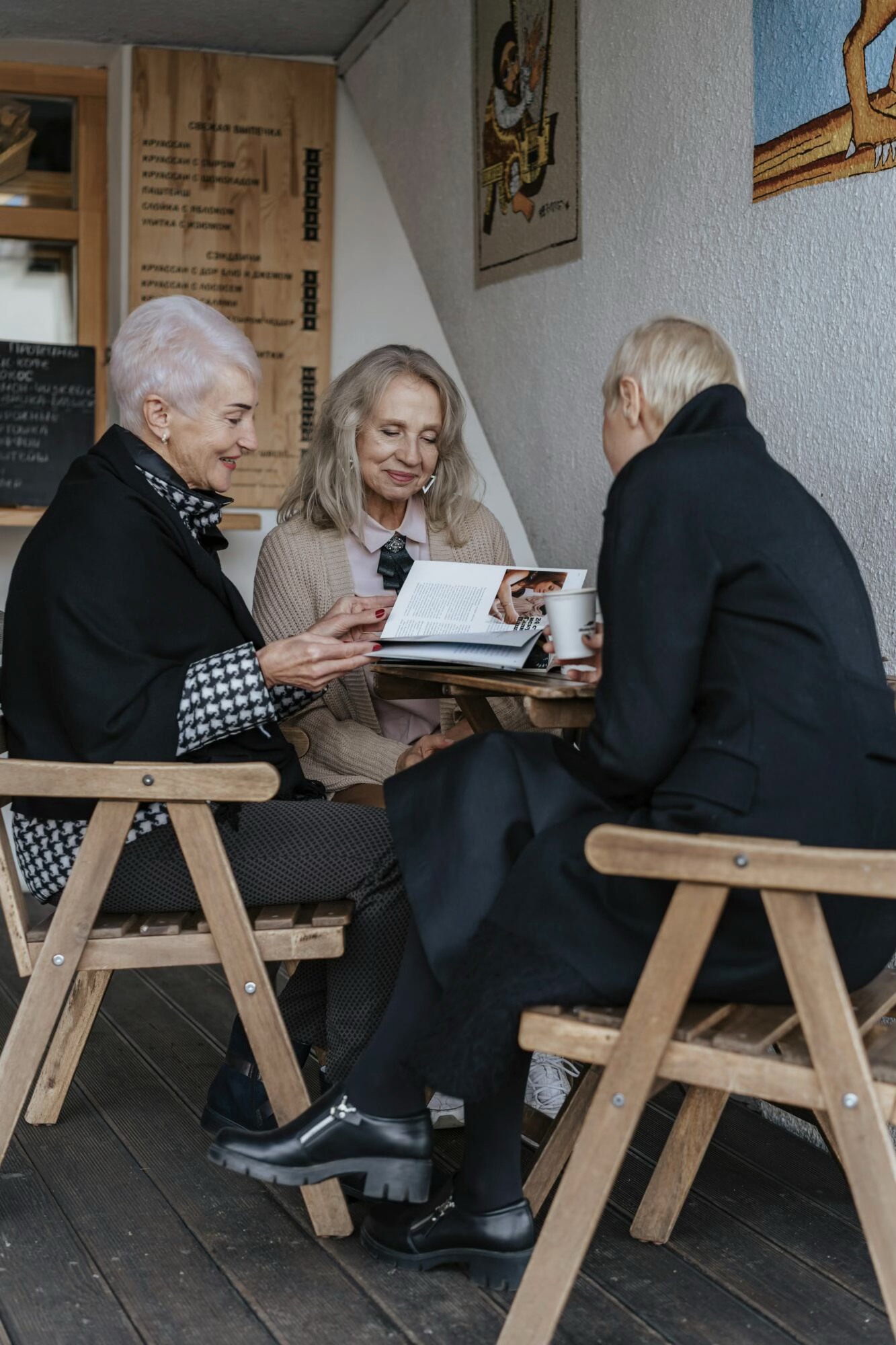 How Technology Enhances Memory Care in Senior Living Communities