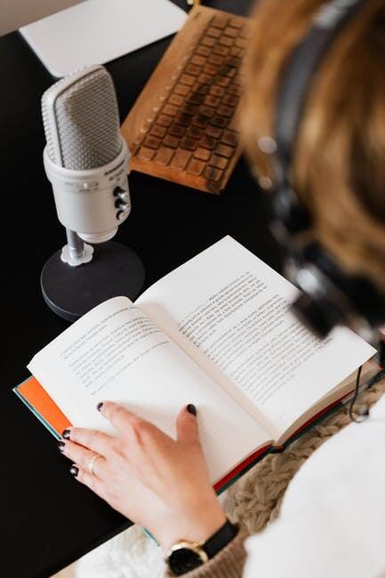 The Role of AI in Empowering Educators with Voiceover Tools