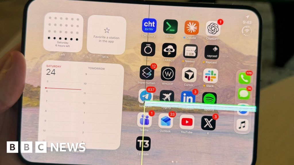 Apple Iphone Duo: iPhone Duo: Apple says it will replace handsets with screen problems